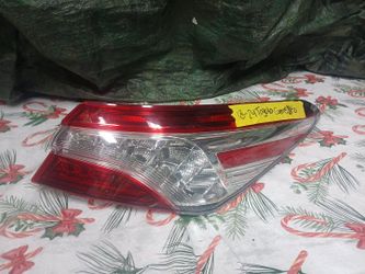2018-24 Toyota Camry Right Tail Light