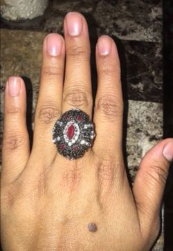 Size 9 ruby emerald ring NEW