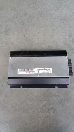 Volkswagen jetta radio implifier