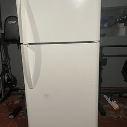Kenmore Refrigerator 