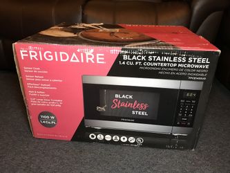 Frigidaire 1.4 cu. ft. Countertop Microwave Oven Black Stainless Steel 