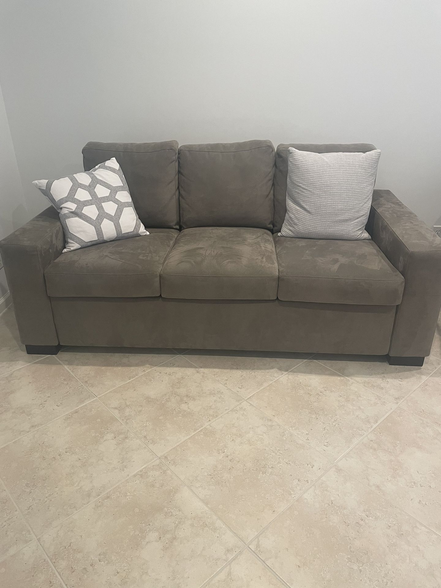 Queen Size Sleeper Sofa