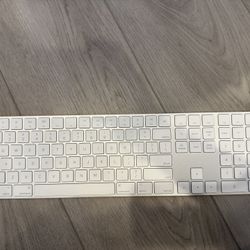 Apple keyboard (A1843)