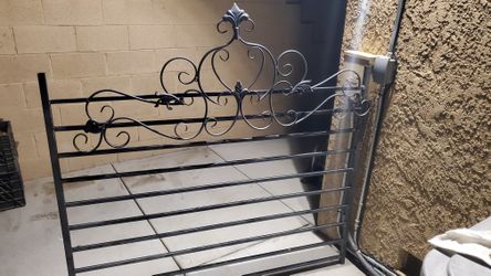 Full Size Bed Metal Frame 