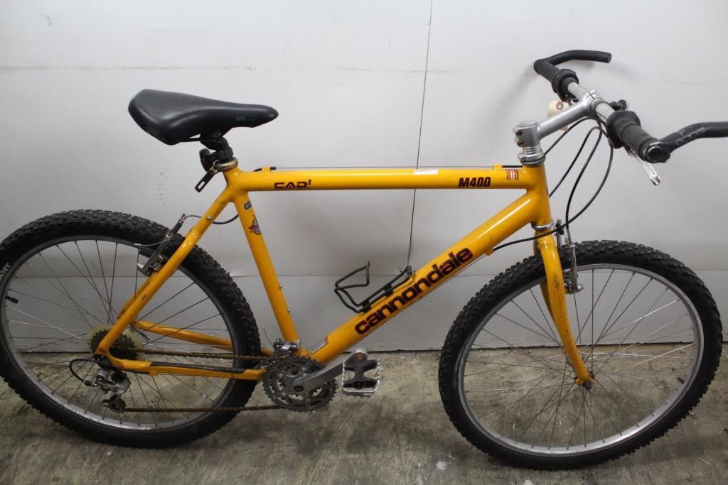 Cannondale M400 Mountain Bike