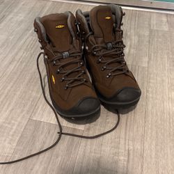 Keen Durand II Size 13 Wide