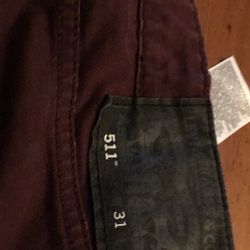 Guys Original Levis 511 31/32 Burgundy Color