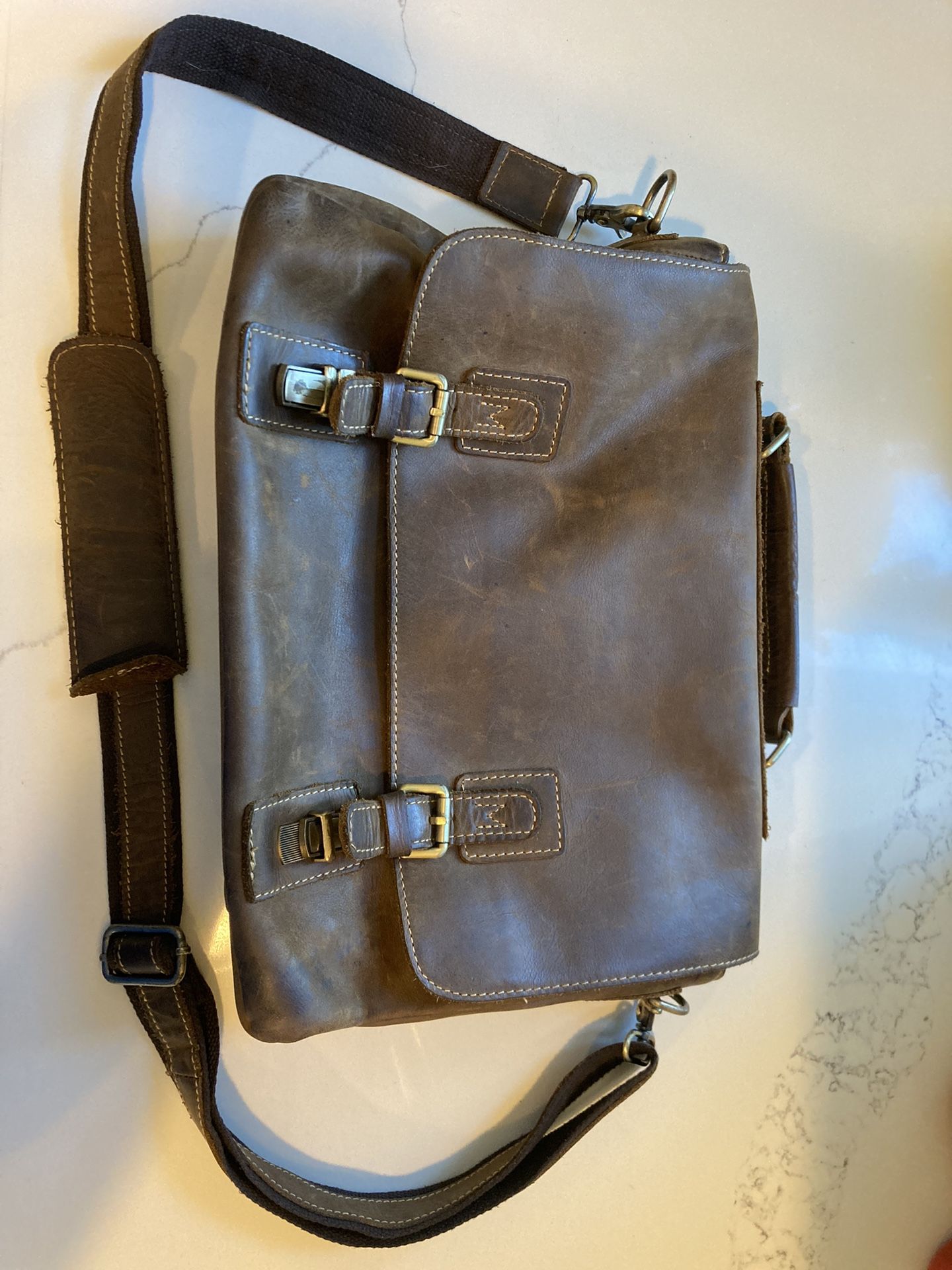 Kattee Men's Leather Satchel Briefcase, 15.6" Laptop Messenger Shoulder Bag Totes