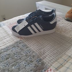 Adidas New Samoa Show Size 9