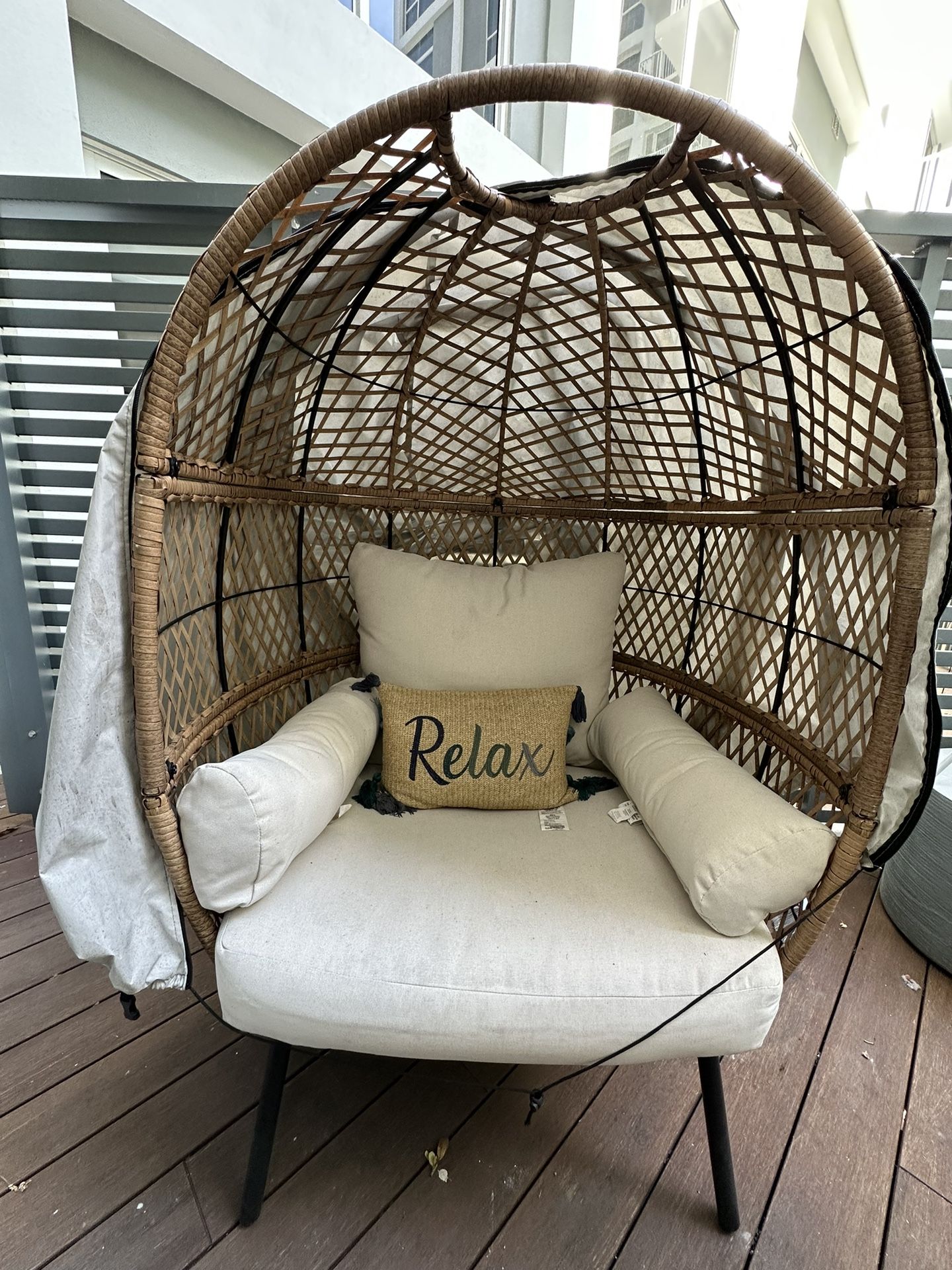 Wicker Egg Chair with Cover