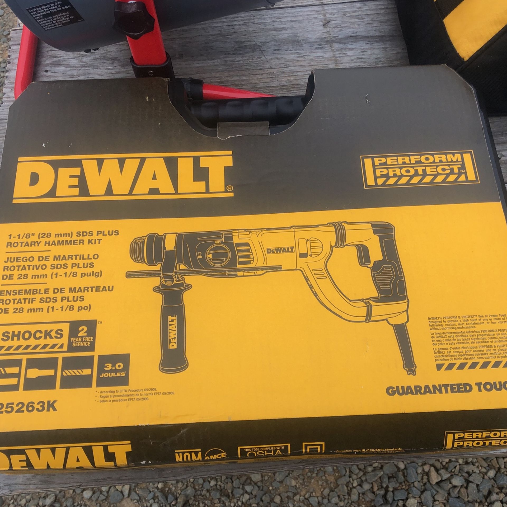 DEWALT ROTARY HAMMER DRILL