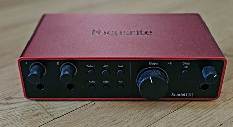 Focusrite Scarlett 2i2 4th Gen Audio Interface