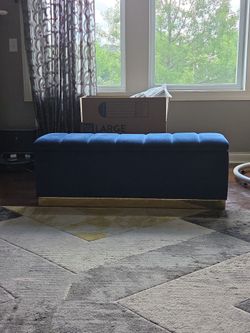 Ottoman velvet blue