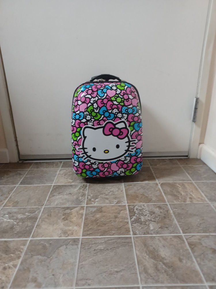 Hello Kitty Luggage/Maleta De Hello Kitty 
