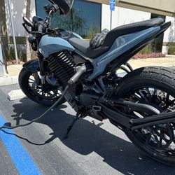 Electric Harley Davidson 1780 mi