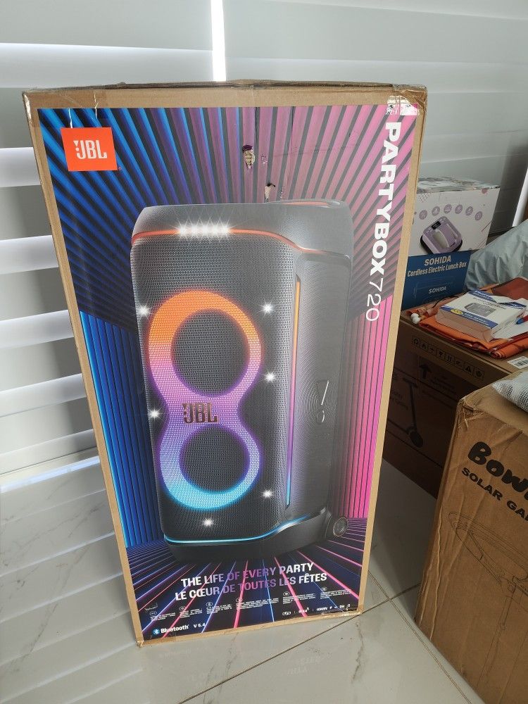New In Box JBL PartyBox 720 - Loudest Battery-Powered Party Speaker with Superior Pro Sound and a Futuristic lightshow, Up to 15 Hours Playtime & IPX4