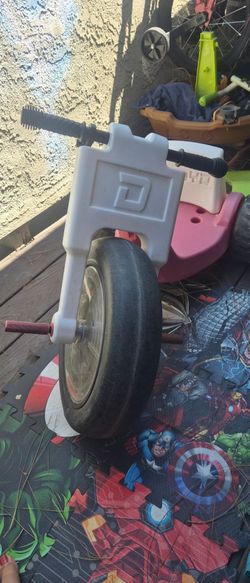 Droyd Romper Electric Trike Powered Ride-On