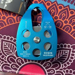 Newdoar 30KN Large Rescue Pulley - Single Sheave With Swing Plate