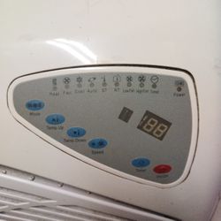 Amcor Ac & Heater Unit. Like New