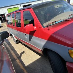 2000 Ford E150 Passenger Van