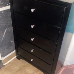 Five drawer dresser, black with diamond like knobs
