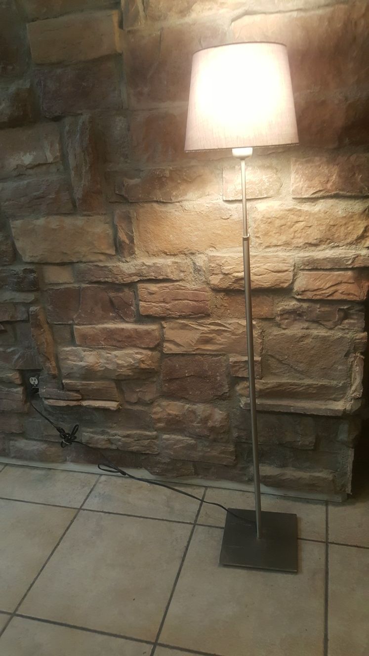 Floor lamp