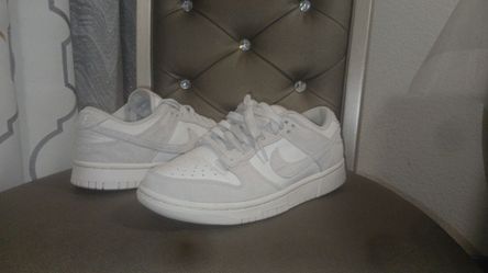Nike Dunks Size 7.5