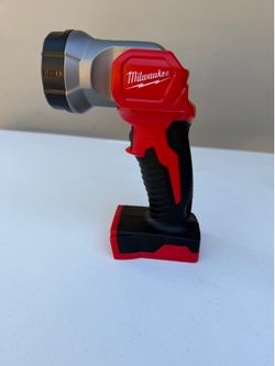 Milwaukee m18 WORKLIGHT TOOL ONLY