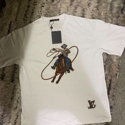 LV t shirt 
