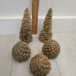 Christmas Holiday Gold Trees & Pine Cone Candles