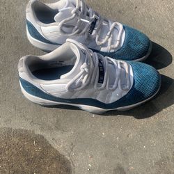 $60 Jordan 11 Low Snakeskin