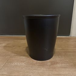 Small Trash can 