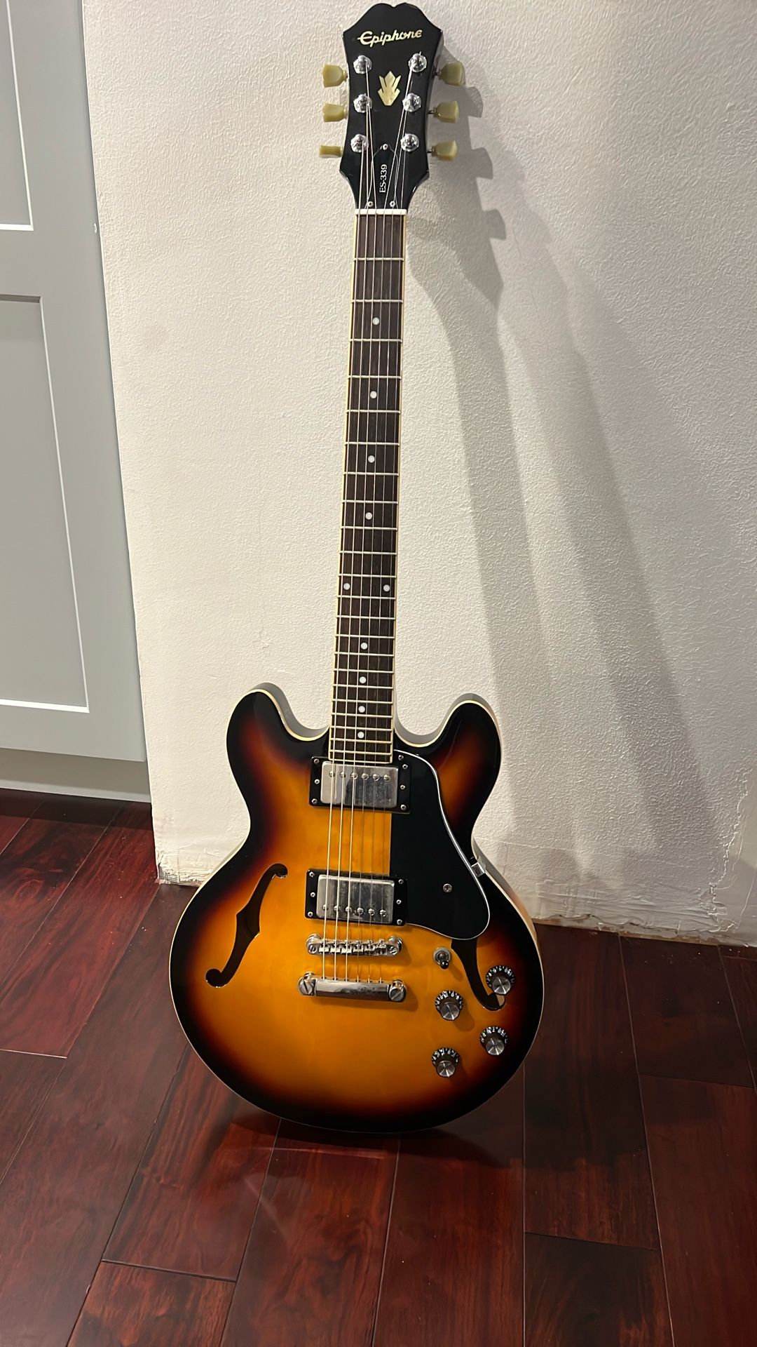 Epiphone Electric Guitar 