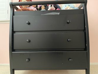 Black Wood 3-Drawer Dresser with Sleigh Frame