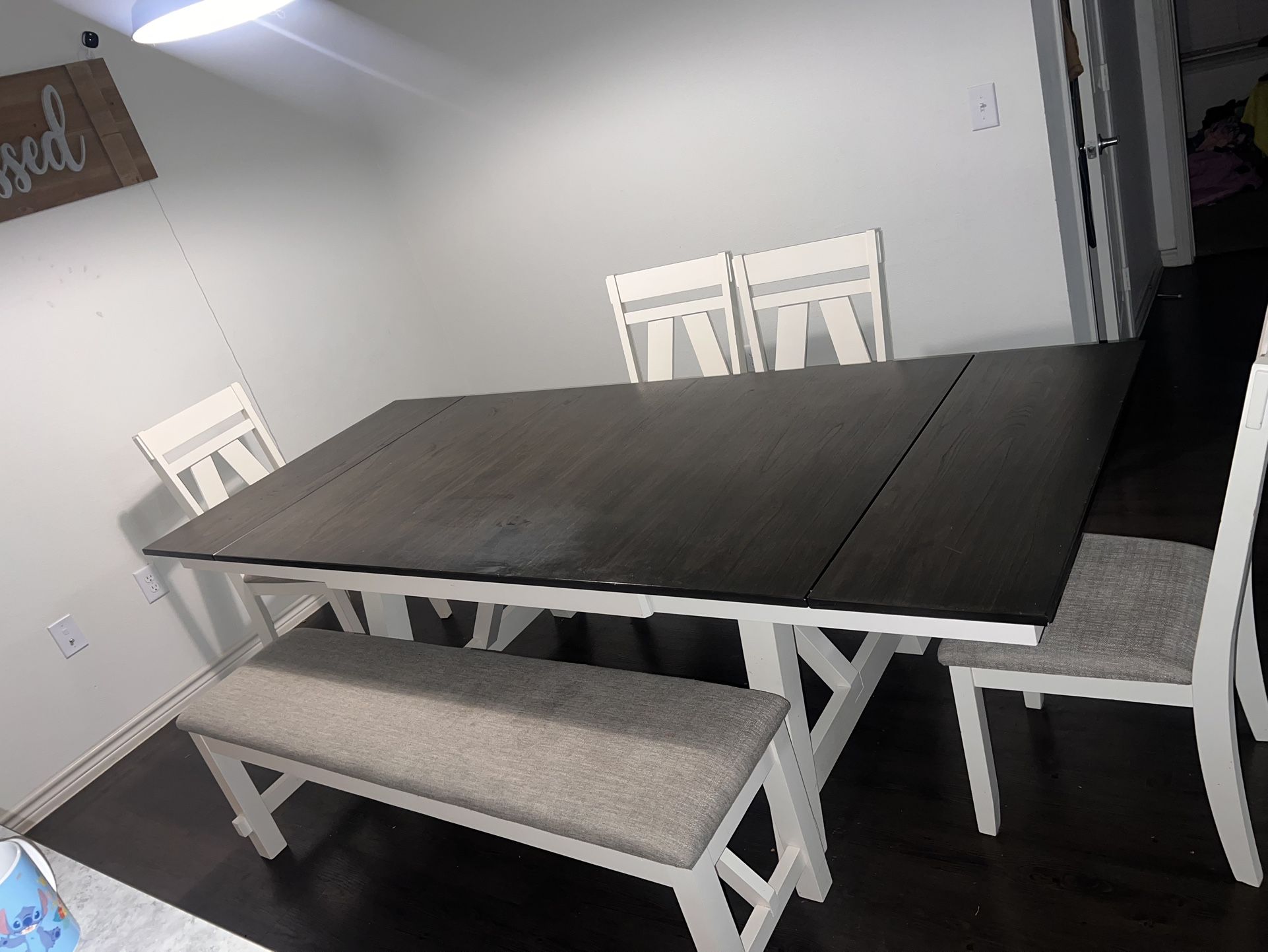 Dinning Table 