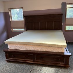 Northridge Home King Bed & 2 Nightstands 