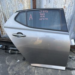 2011 - 2016 Kia Optima Rear Door Passenger Side 