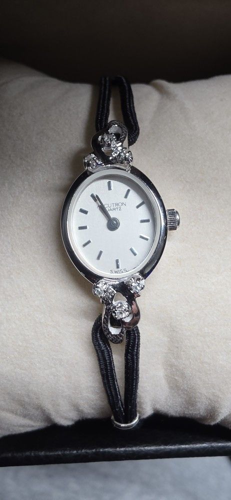 Accutron Bulova Quartz Swiss 14k White Gold Watch Vintage