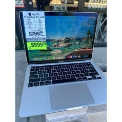 Apple 13" MacBook Pro Retina M1 8-Core CPU, 8-Core GPU, 16GB Ram, 256GB SSD 2020