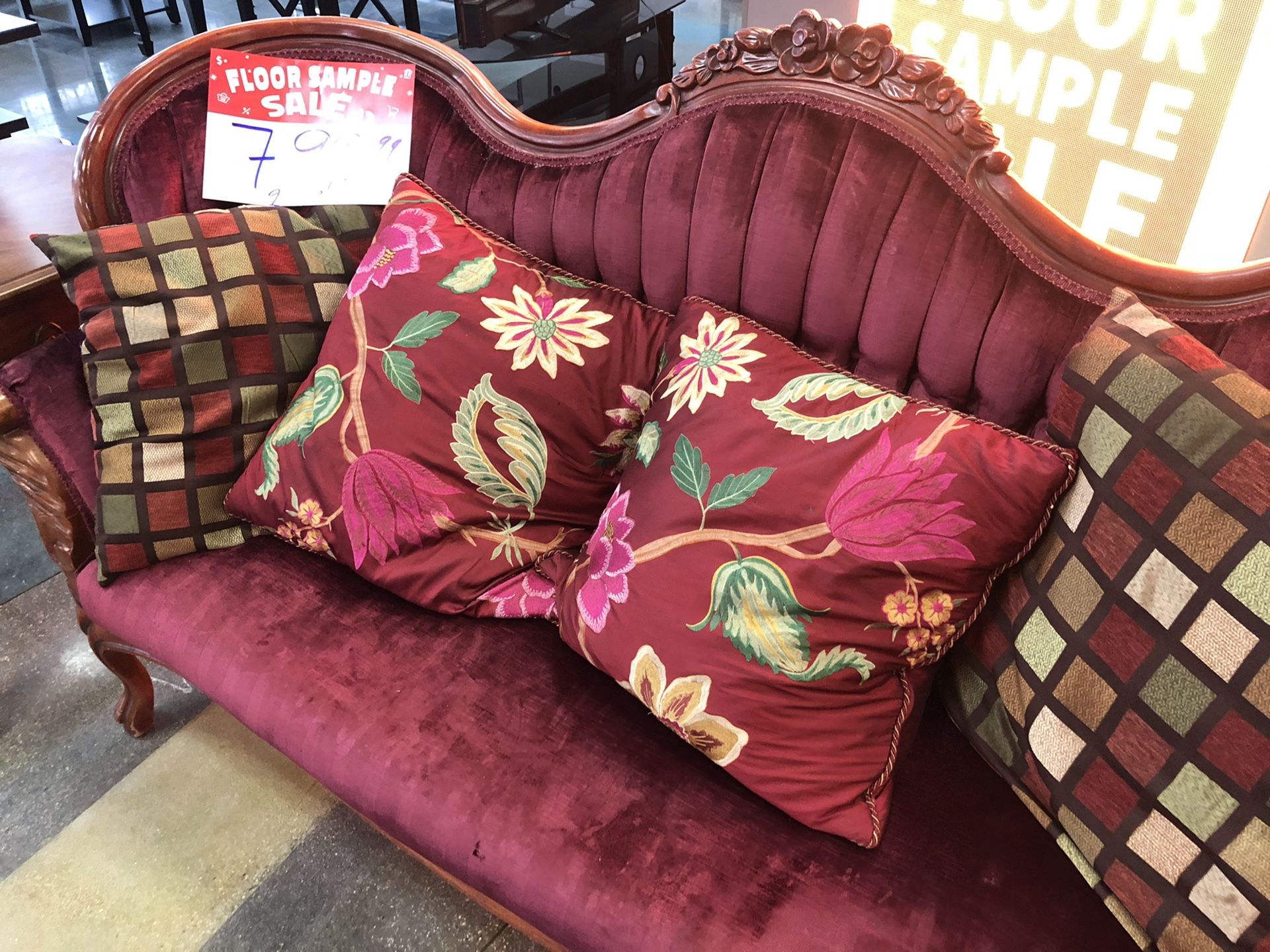 2 set couches red velvet antique