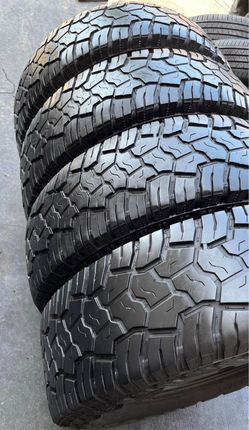 33x12.50/20 Selling a set of 4 tires in excellent condition 🫡