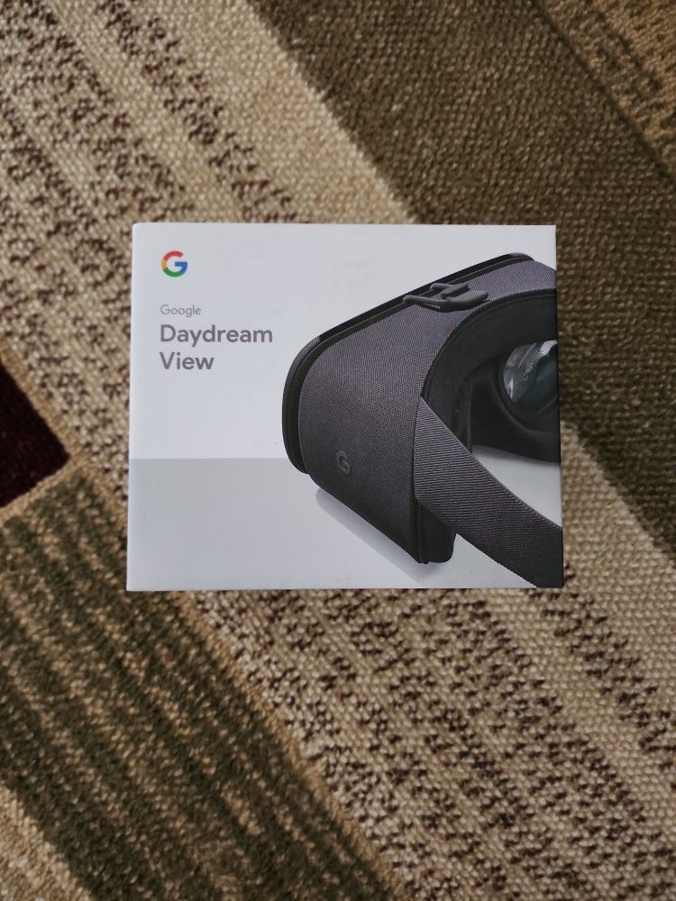 Google Daydream View VR Headset

