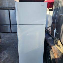 WHIRLPOOL 18CUFT WHITE FRIDGE 