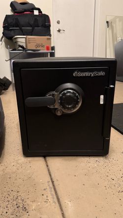 Sentry Safe SFW123