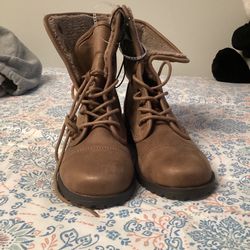  Brown Boots 