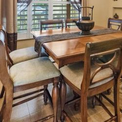 Dinner table 