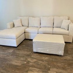 Sectional With Ottoman !! New In Stock!!