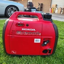 HONDA GAS 2200 WATTS INVERTER SUPER QUITE GENERATOR LIKE NEW 