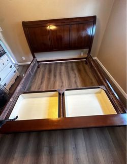Aspen Home King Sleigh Bed