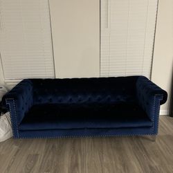 royal blue velvet tufting couch